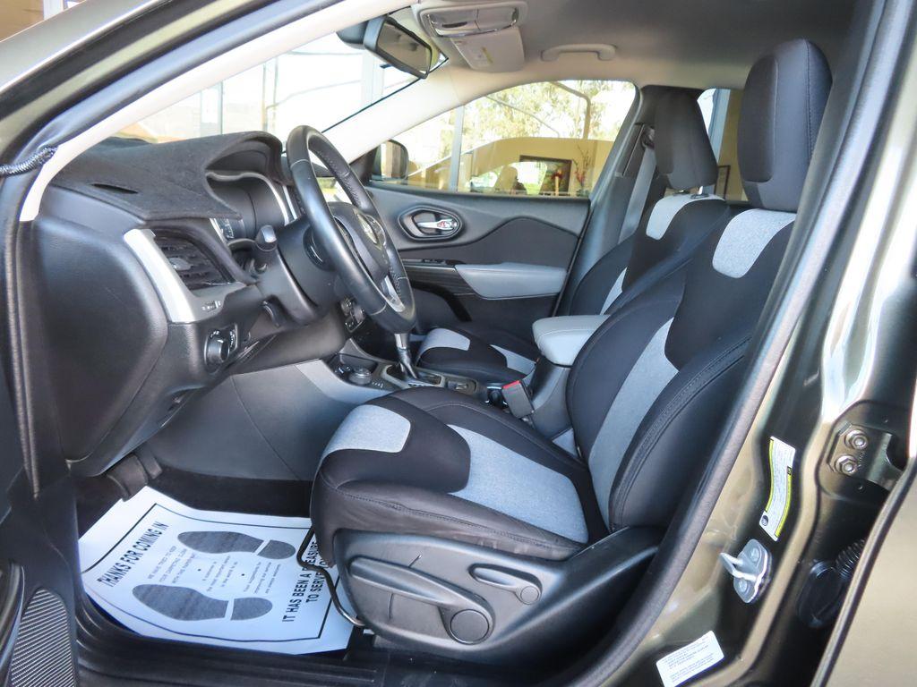 used 2014 Jeep Cherokee car, priced at $8,995