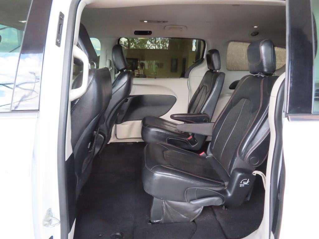 used 2018 Chrysler Pacifica car, priced at $15,995