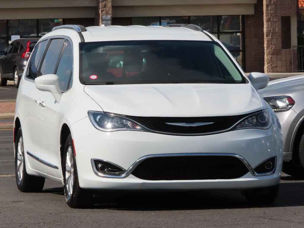 used 2018 Chrysler Pacifica car, priced at $15,995