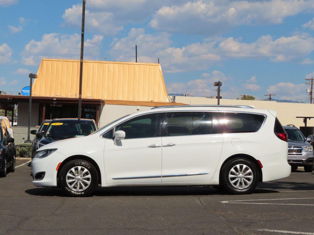used 2018 Chrysler Pacifica car, priced at $15,995