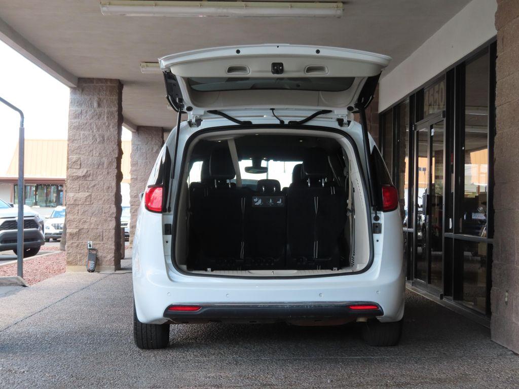 used 2018 Chrysler Pacifica car, priced at $15,995