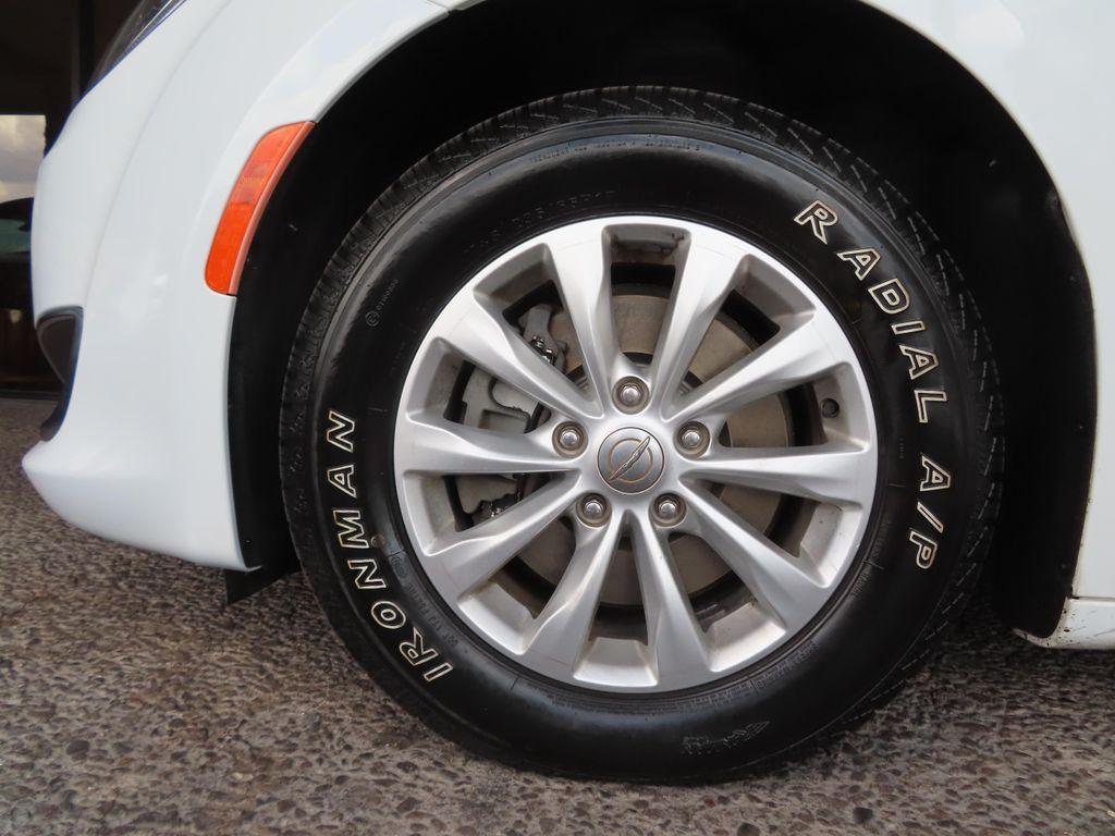 used 2018 Chrysler Pacifica car, priced at $15,995