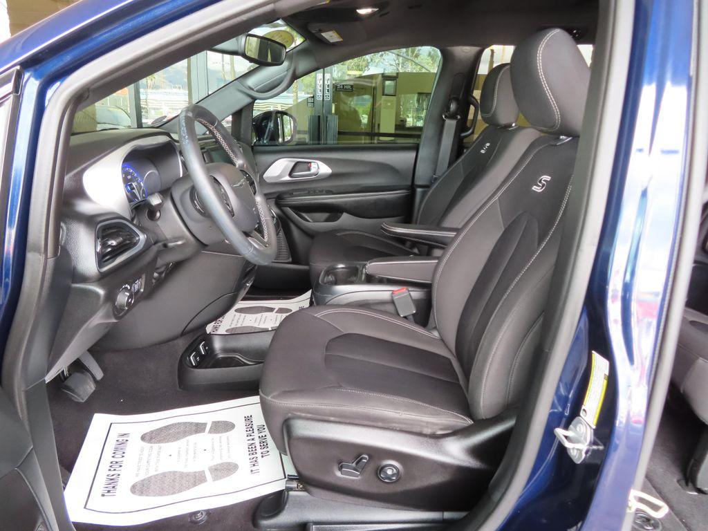 used 2018 Chrysler Pacifica car, priced at $12,995