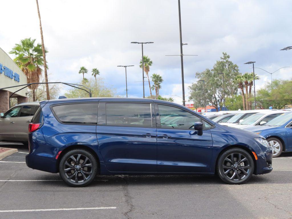 used 2018 Chrysler Pacifica car, priced at $12,995