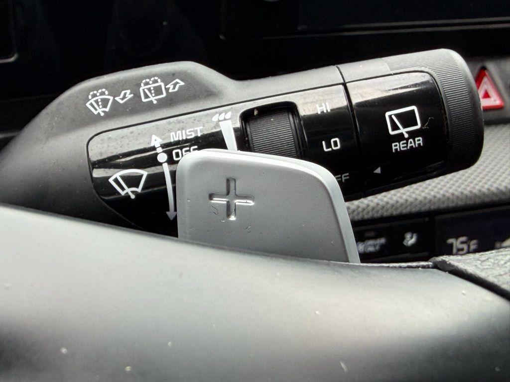 used 2023 Kia Sportage Hybrid car, priced at $24,975