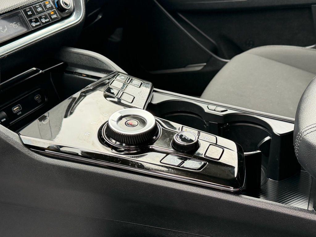 used 2023 Kia Sportage Hybrid car, priced at $24,975