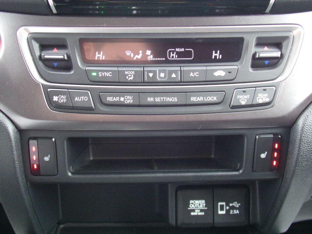 used 2022 Honda Pilot car, priced at $29,999