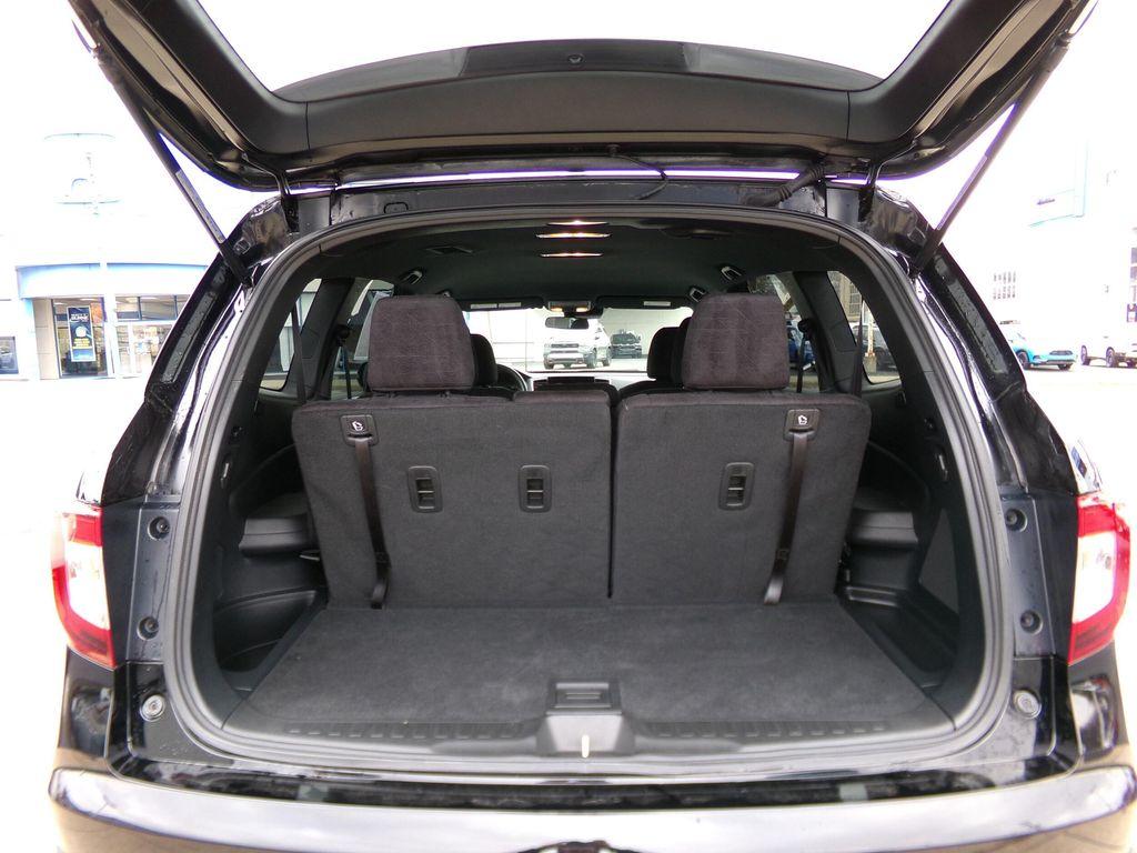 used 2022 Honda Pilot car, priced at $29,999