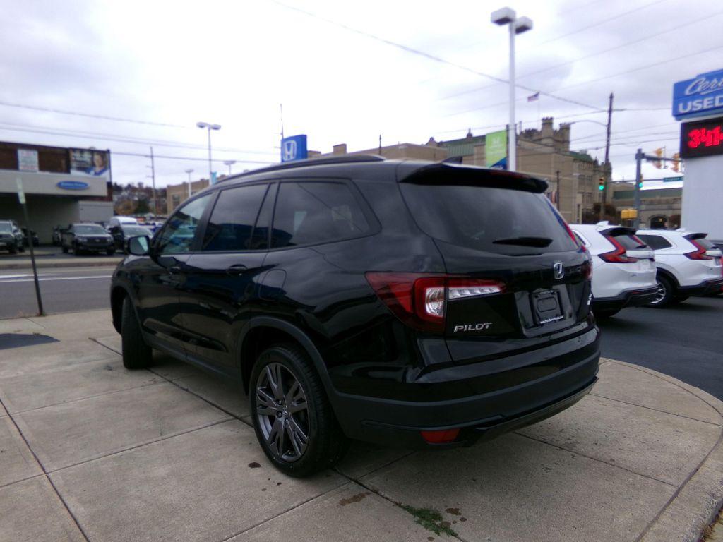 used 2022 Honda Pilot car, priced at $29,999
