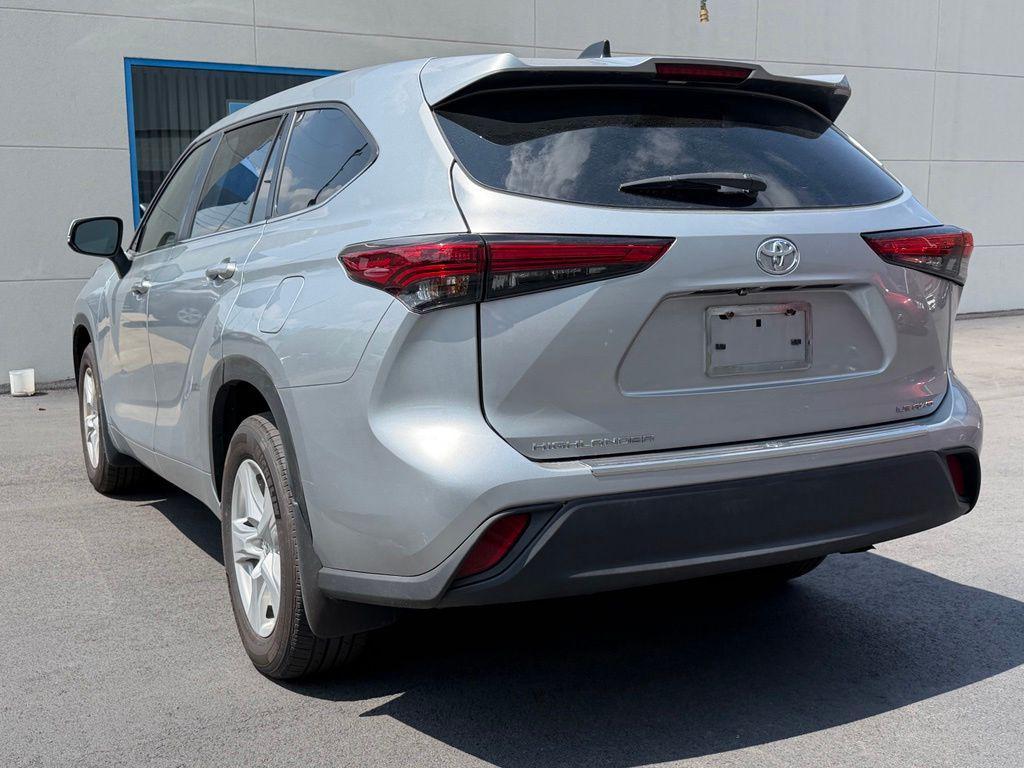 used 2023 Toyota Highlander car, priced at $35,085