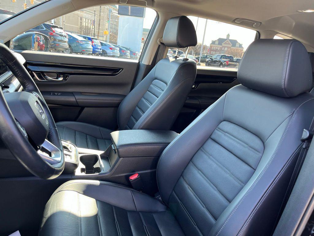 used 2025 Honda CR-V car, priced at $34,499