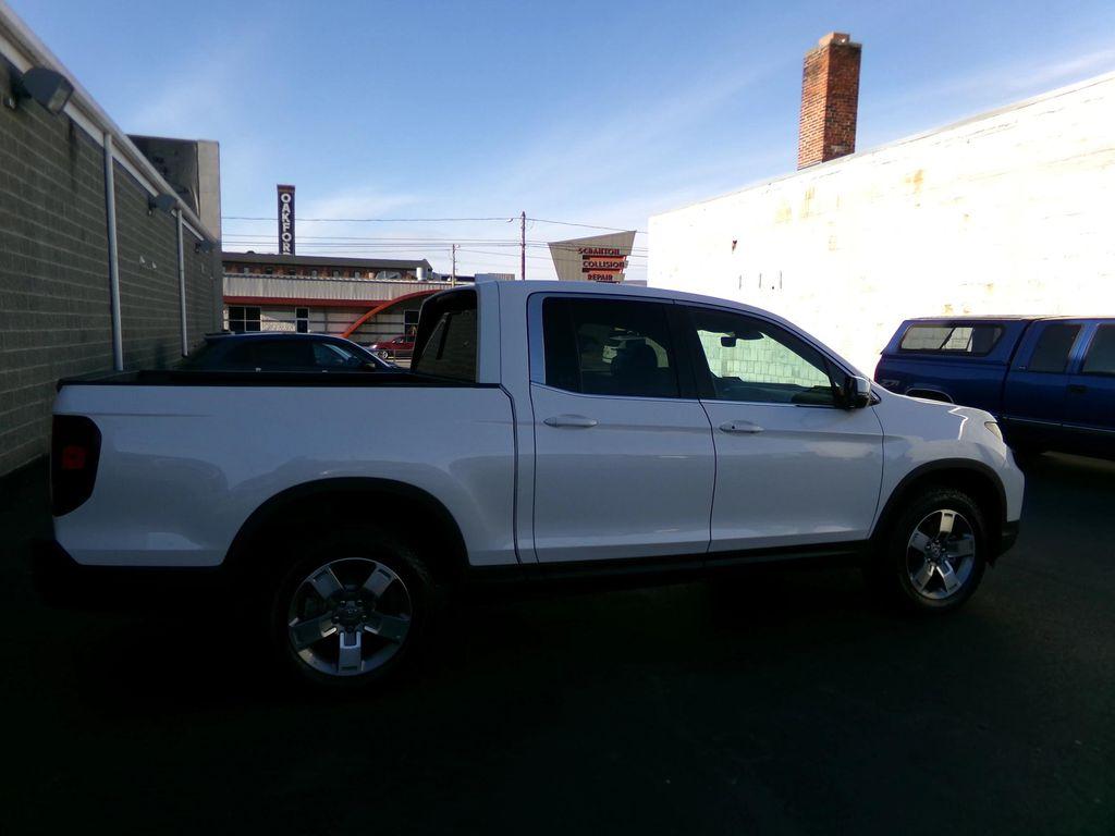 new 2025 Honda Ridgeline car, priced at $41,885