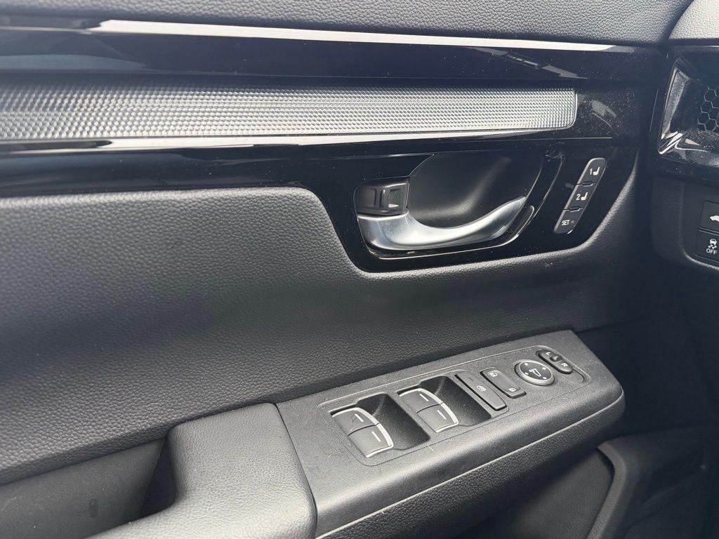 used 2024 Honda CR-V car, priced at $31,997