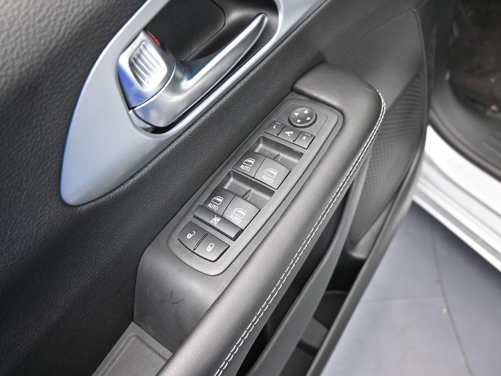 new 2026 Chrysler Pacifica car, priced at $42,018