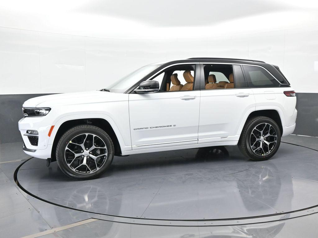 new 2025 Jeep Grand Cherokee car, priced at $58,415