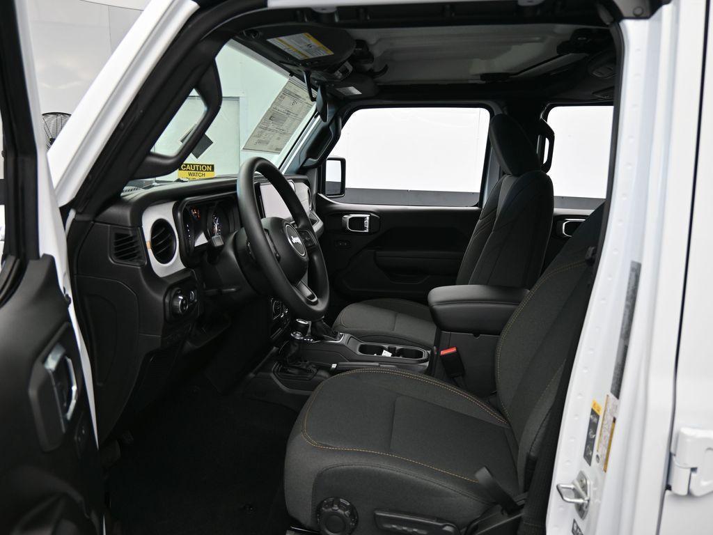 new 2026 Jeep Gladiator car, priced at $37,972