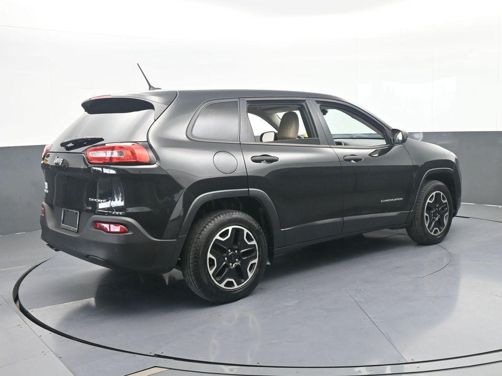 used 2016 Jeep Cherokee car, priced at $7,997