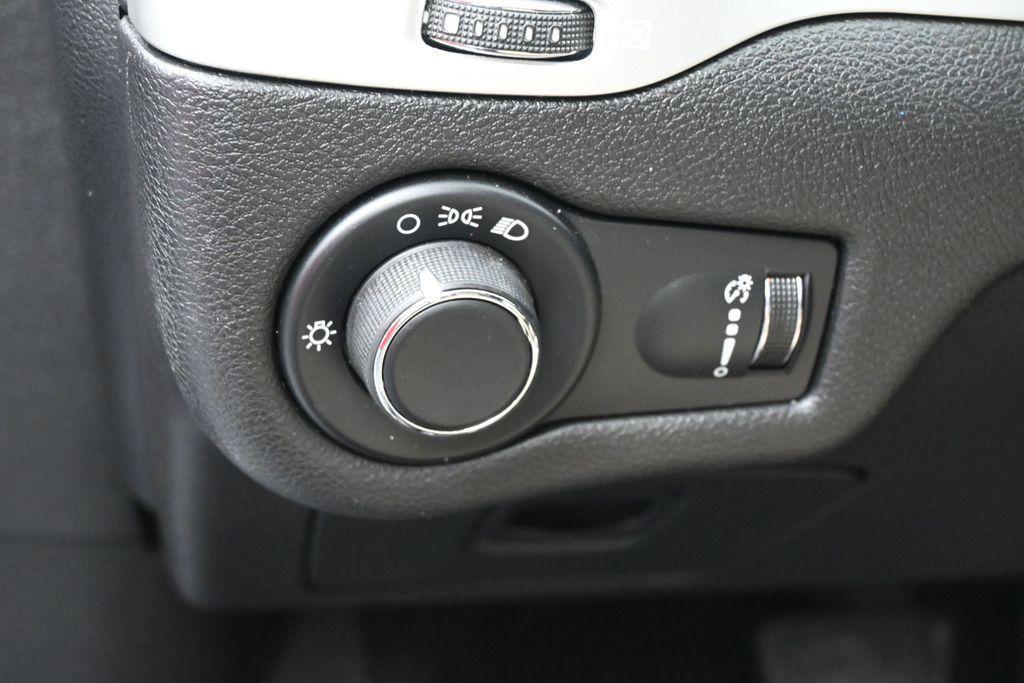 used 2016 Jeep Cherokee car, priced at $7,997