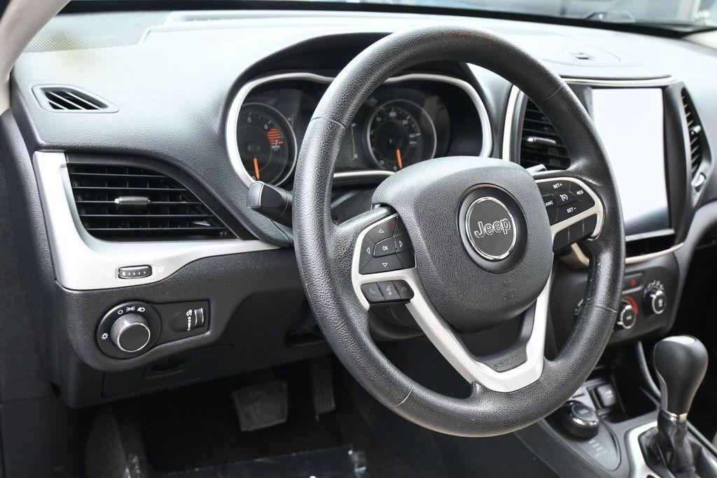 used 2016 Jeep Cherokee car, priced at $7,997