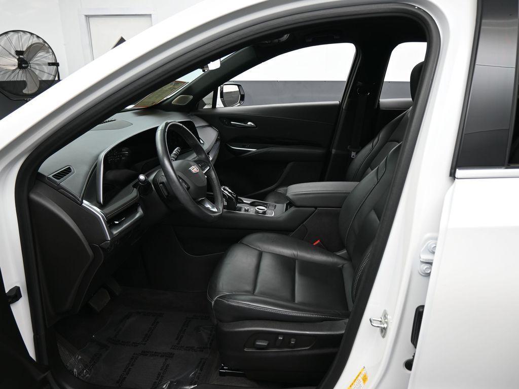 used 2024 Cadillac XT4 car, priced at $27,998