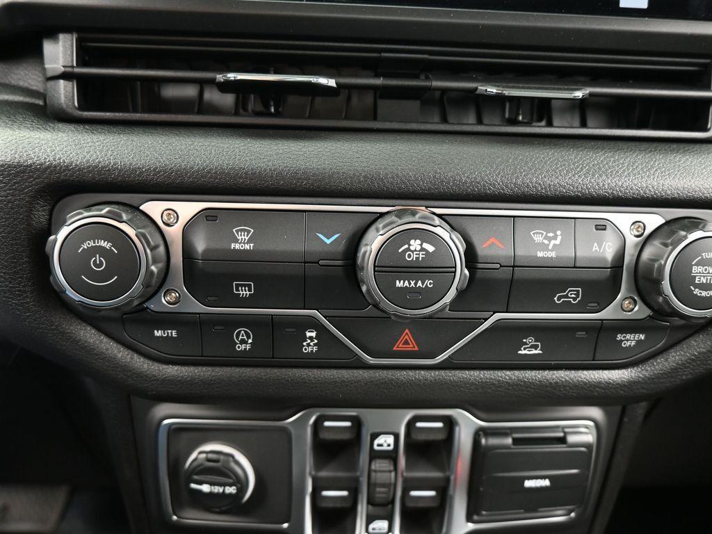 new 2026 Jeep Gladiator car, priced at $36,511