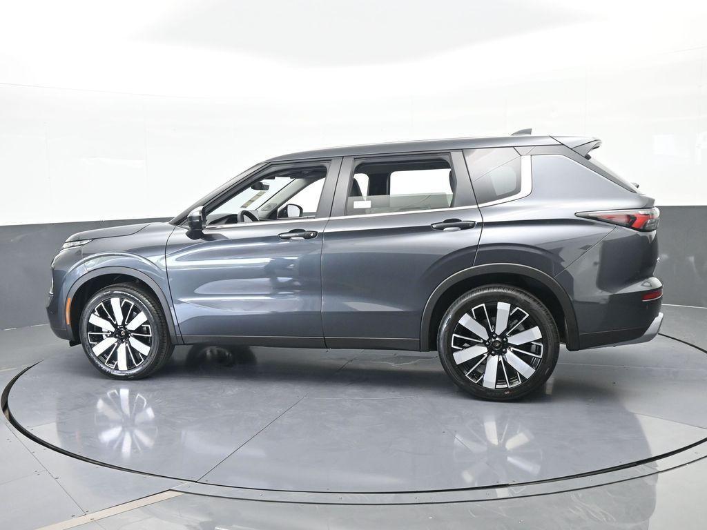 new 2026 Mitsubishi Outlander car, priced at $35,980