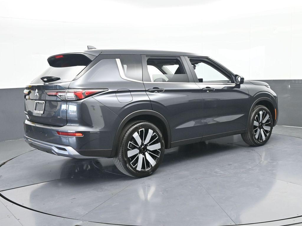 new 2026 Mitsubishi Outlander car, priced at $35,980