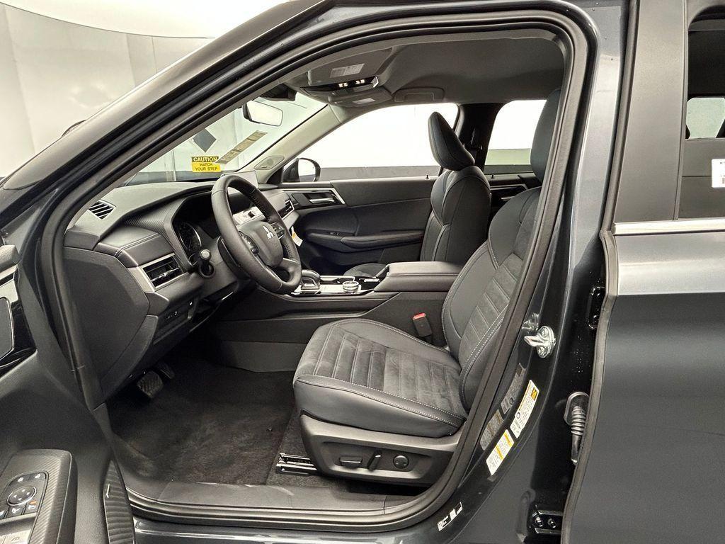 new 2026 Mitsubishi Outlander car, priced at $35,980