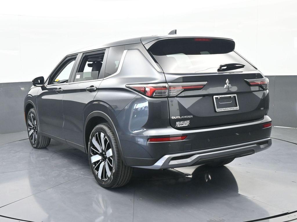 new 2026 Mitsubishi Outlander car, priced at $35,980