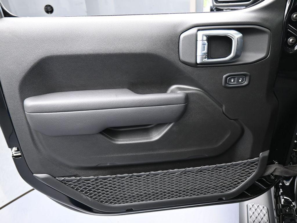 new 2026 Jeep Gladiator car, priced at $44,265