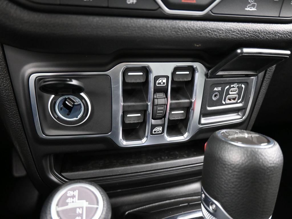 new 2026 Jeep Gladiator car, priced at $44,265