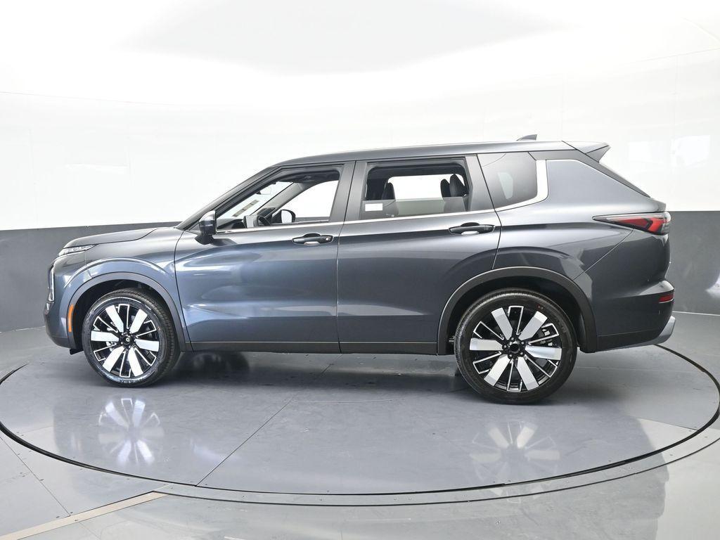 new 2026 Mitsubishi Outlander car, priced at $37,380