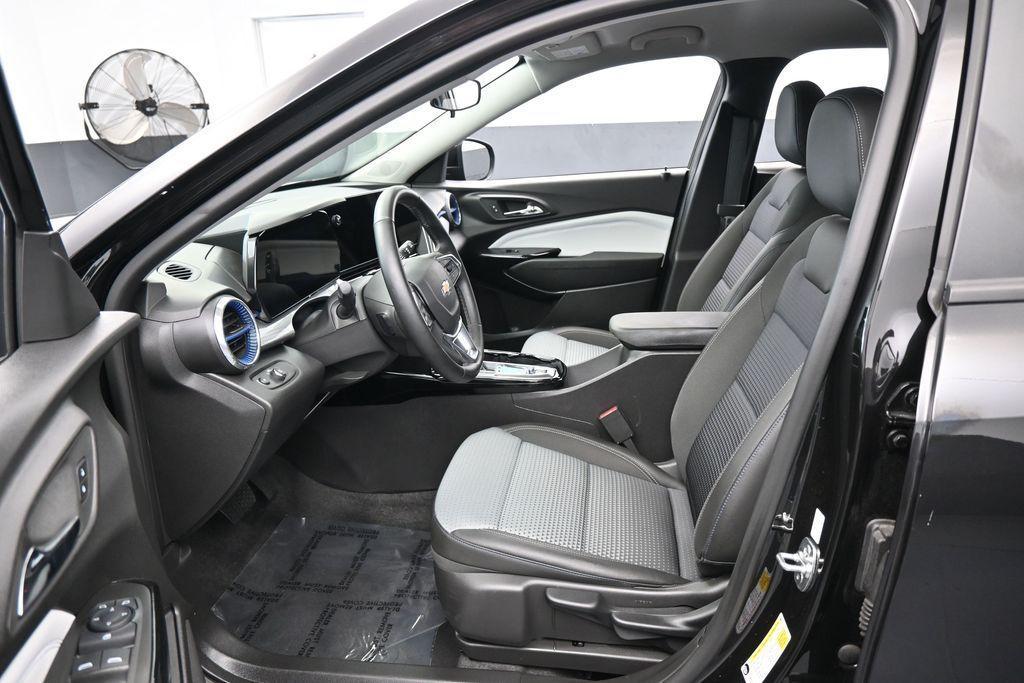used 2025 Chevrolet Trax car, priced at $21,990