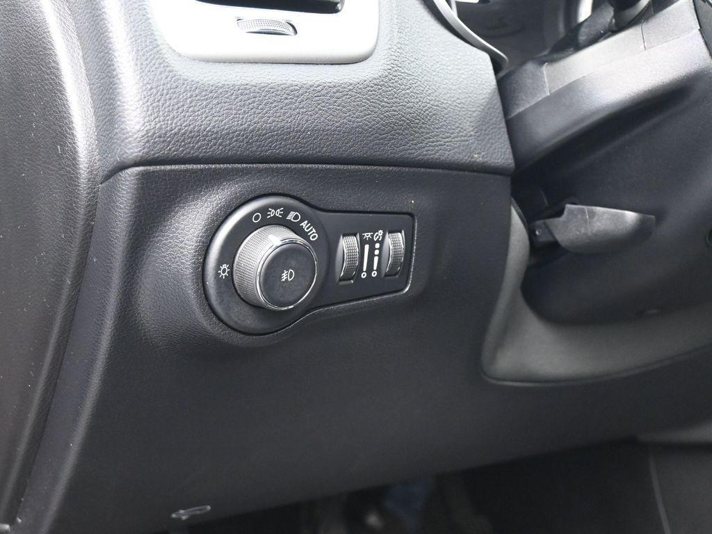 used 2021 Jeep Compass car, priced at $13,222