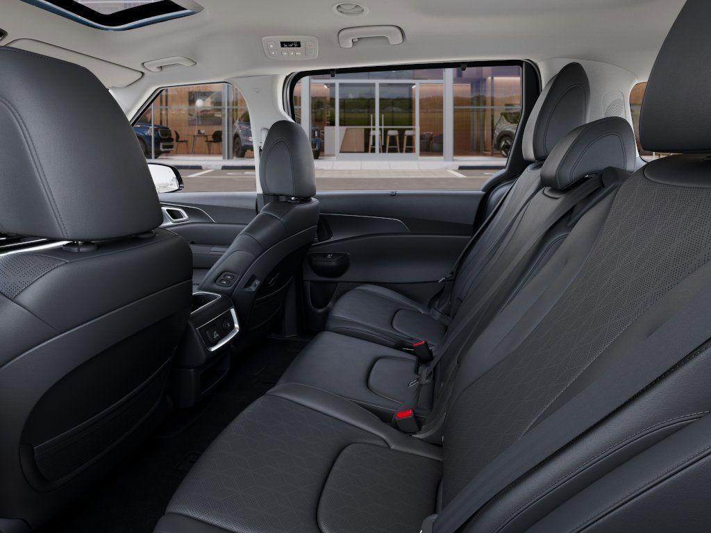 new 2025 Kia Carnival Hybrid car, priced at $45,236