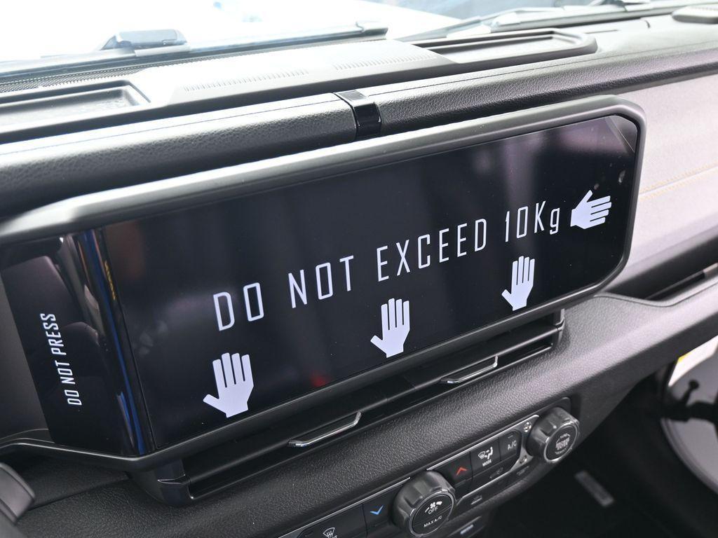 new 2026 Jeep Gladiator car, priced at $44,225