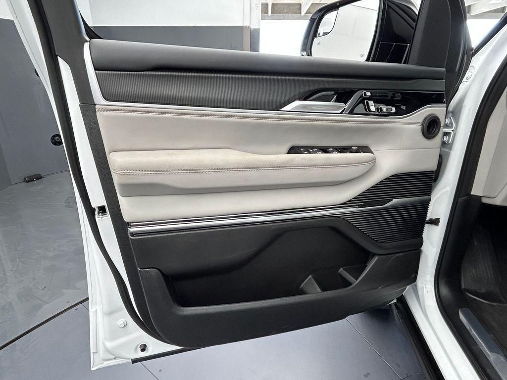 new 2026 Jeep Grand Wagoneer car, priced at $83,703