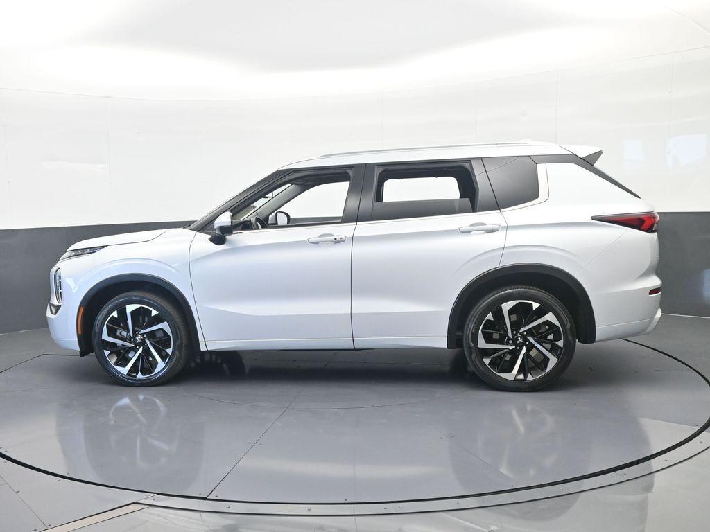 used 2024 Mitsubishi Outlander car, priced at $24,500