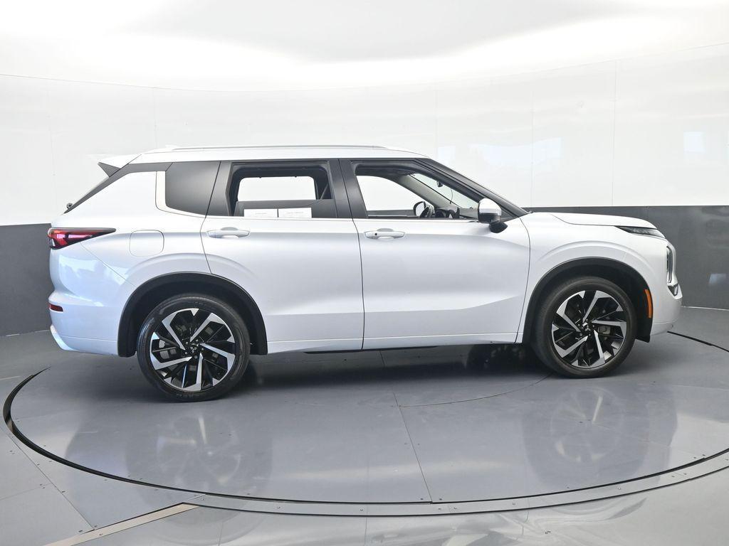 used 2024 Mitsubishi Outlander car, priced at $24,500