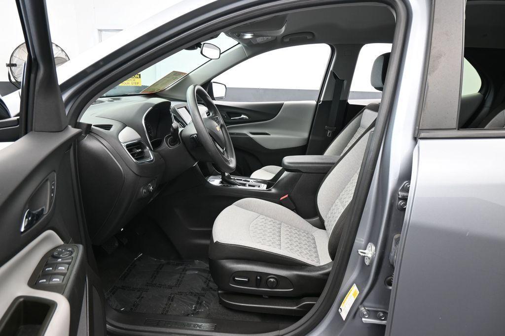 used 2024 Chevrolet Equinox car, priced at $17,990