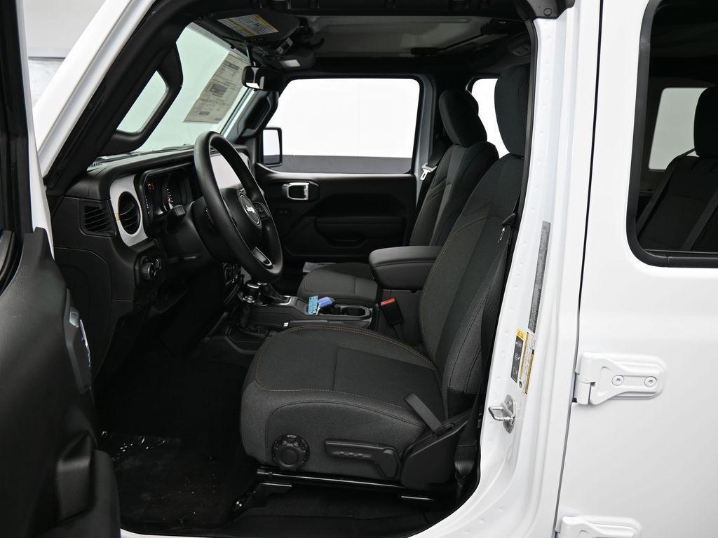 new 2026 Jeep Wrangler car, priced at $47,035