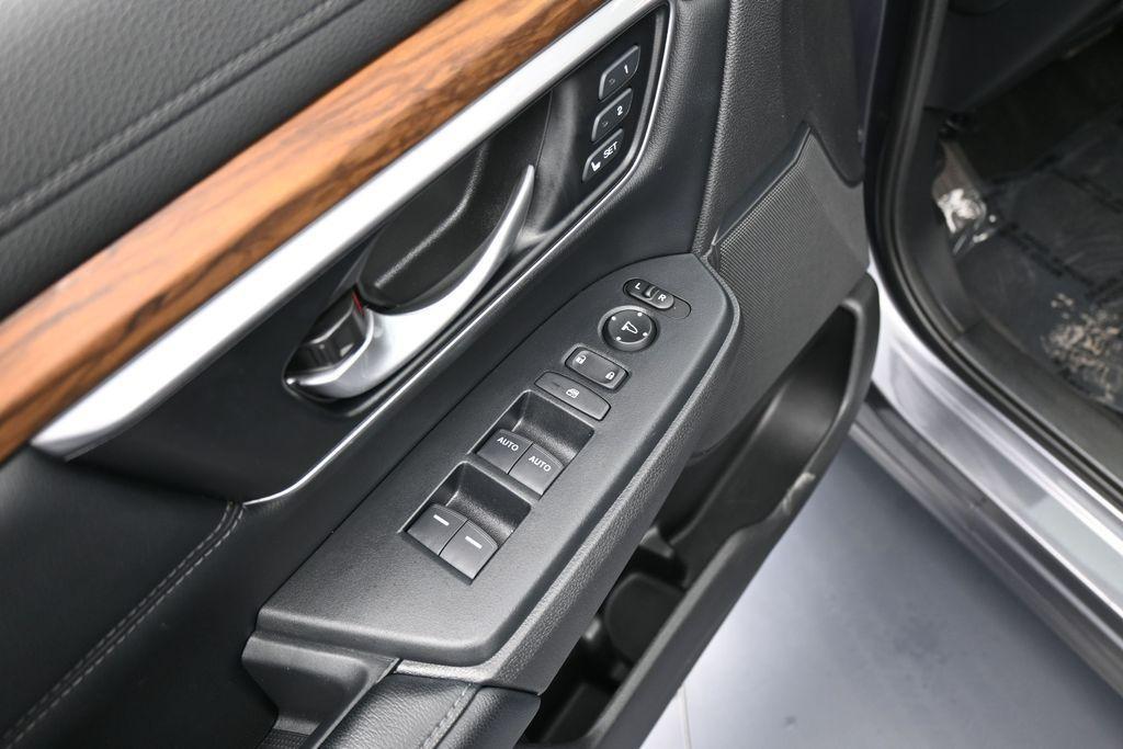 used 2022 Honda CR-V car, priced at $22,991