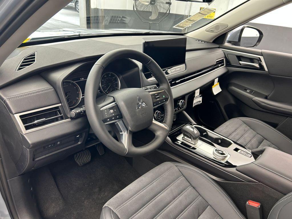 new 2026 Mitsubishi Outlander car, priced at $34,540