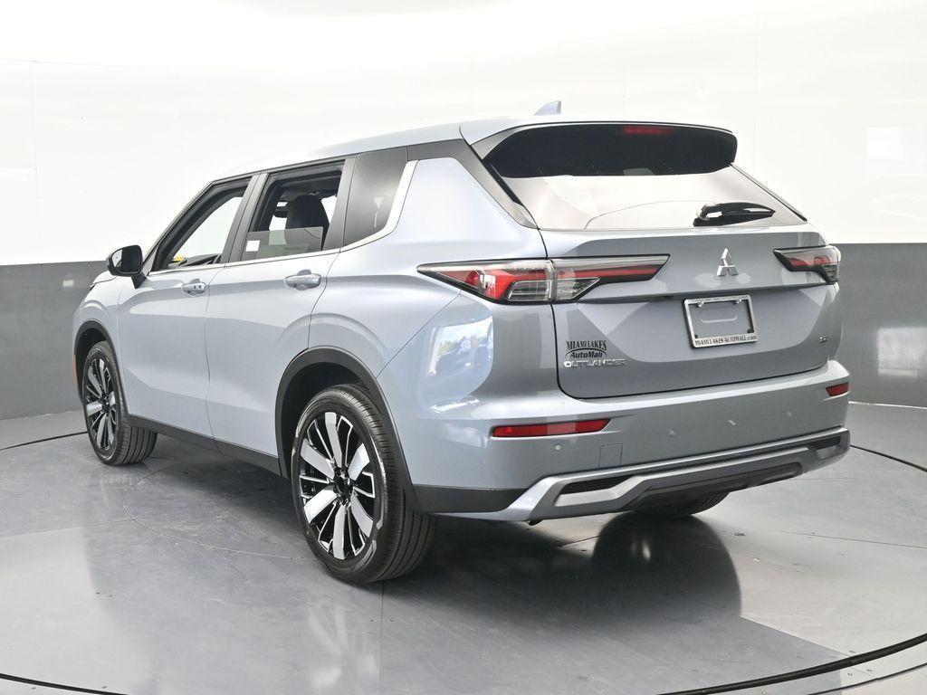 new 2026 Mitsubishi Outlander car, priced at $34,540