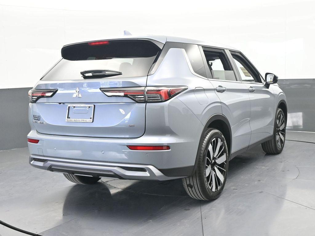 new 2026 Mitsubishi Outlander car, priced at $34,540