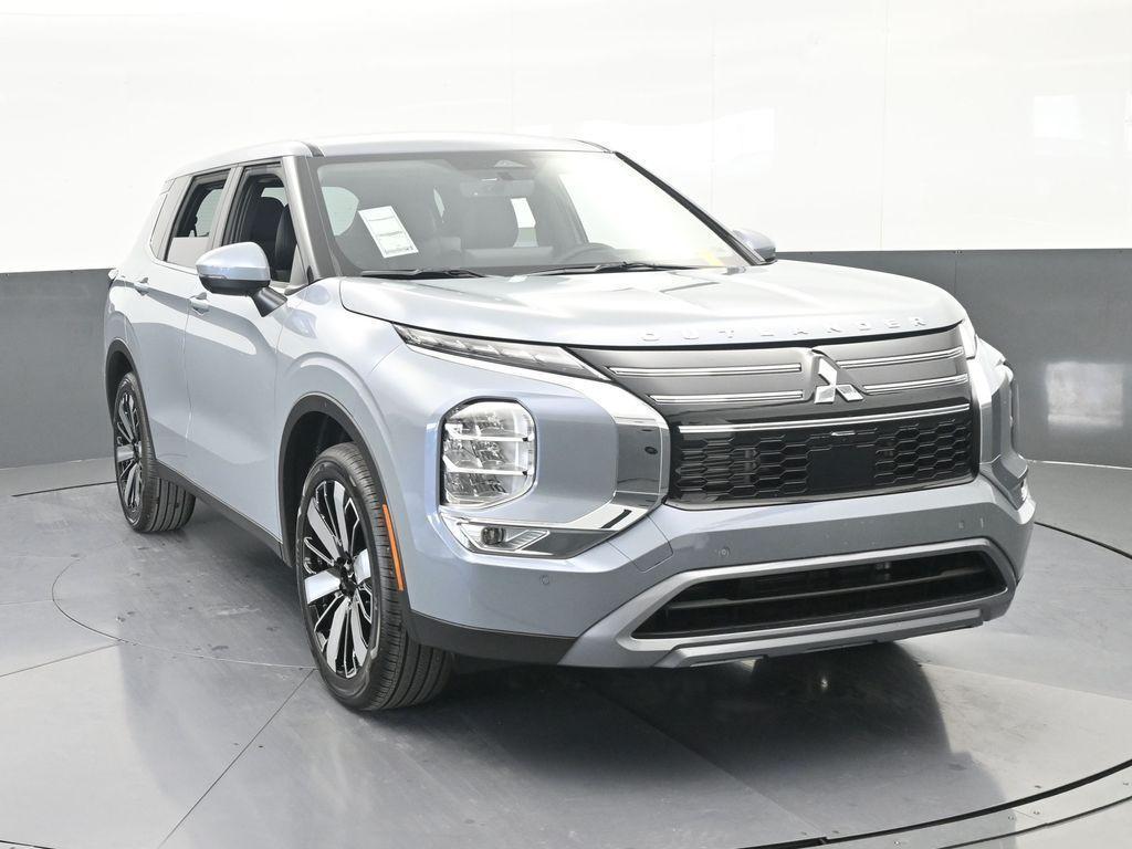 new 2026 Mitsubishi Outlander car, priced at $34,540