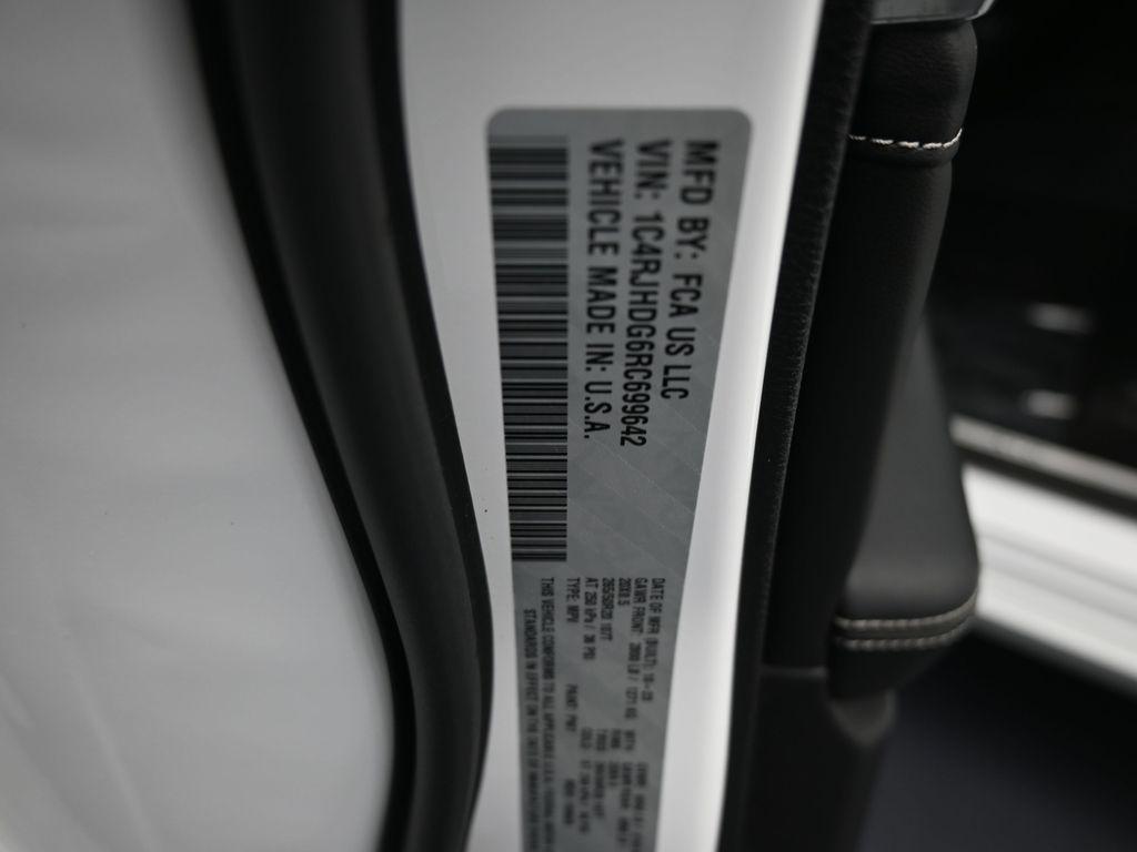 used 2024 Jeep Grand Cherokee car, priced at $40,999