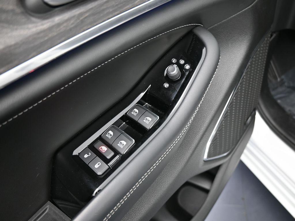 used 2024 Jeep Grand Cherokee car, priced at $40,999