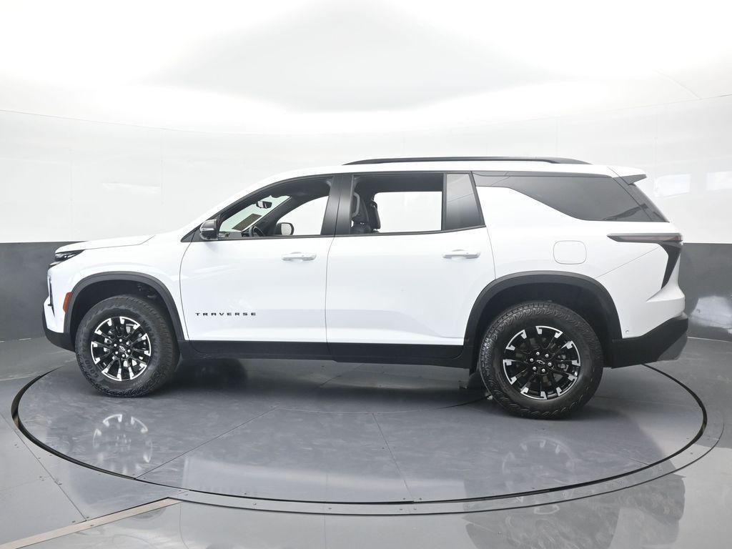 used 2024 Chevrolet Traverse car, priced at $40,998