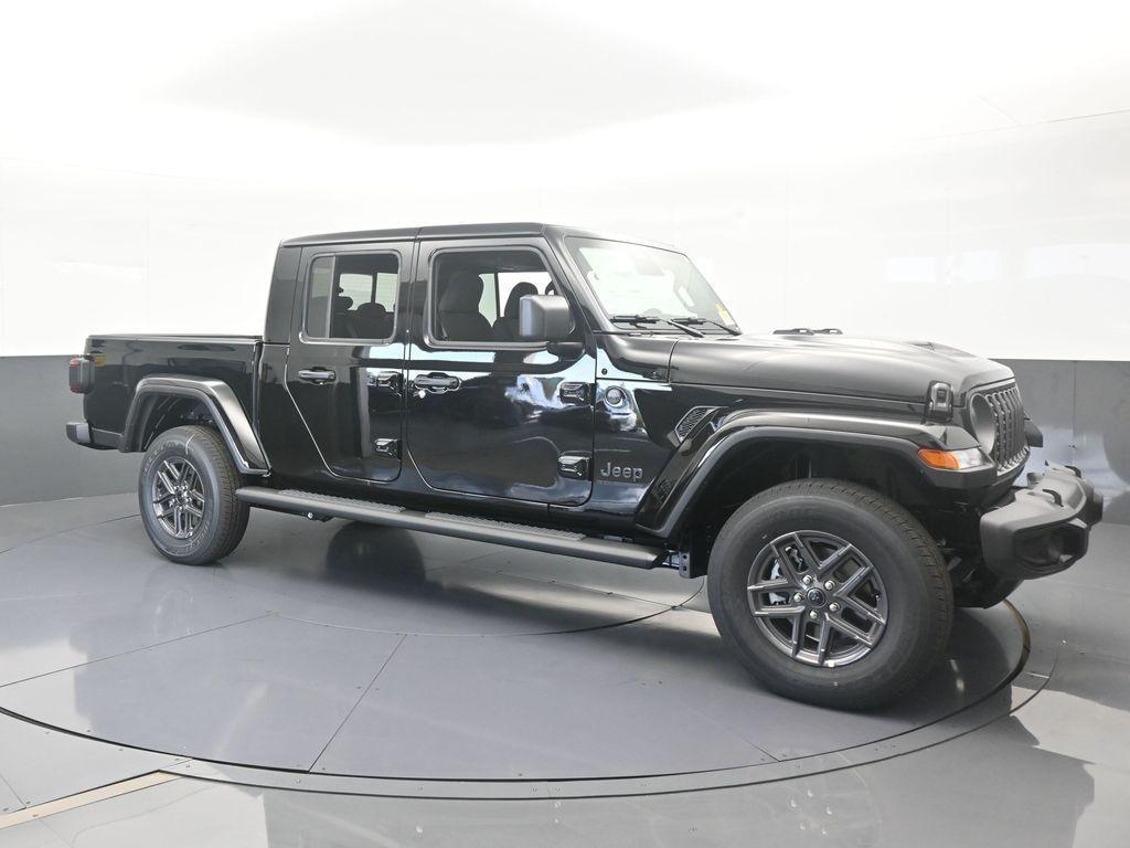 new 2026 Jeep Gladiator car, priced at $49,605